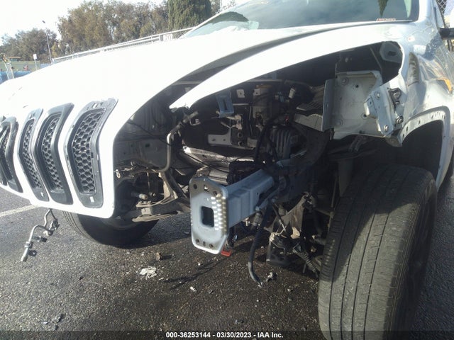 1C4PJLCB5GW234488 Jeep Cherokee Latitude