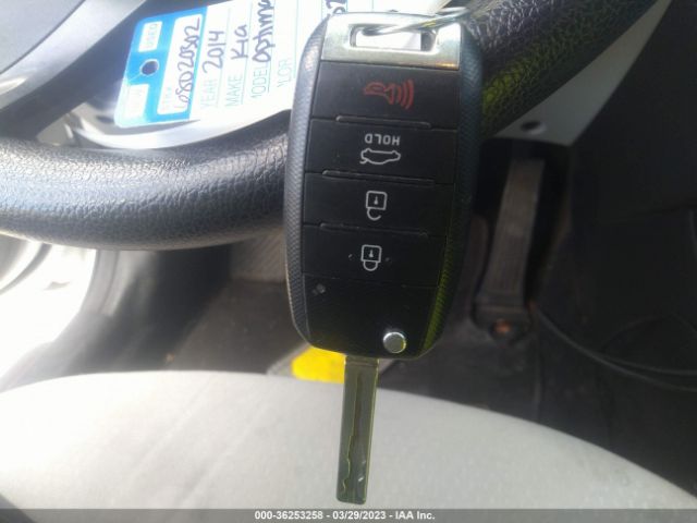 KNAGM4A71E5475279 KIA Optima Lx