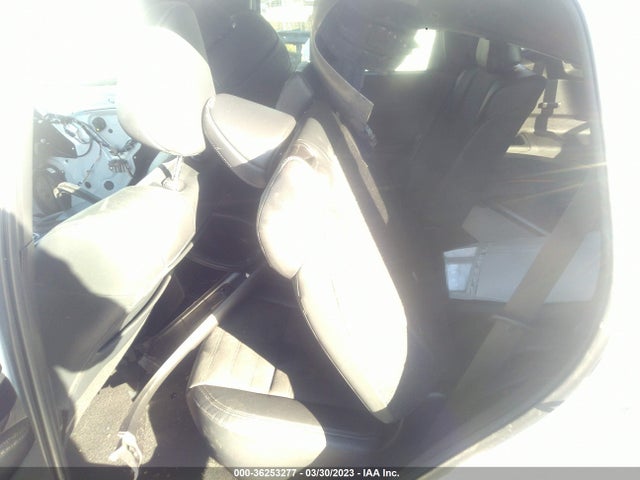 JA4J4UA83NZ005226 Mitsubishi Outlander Se