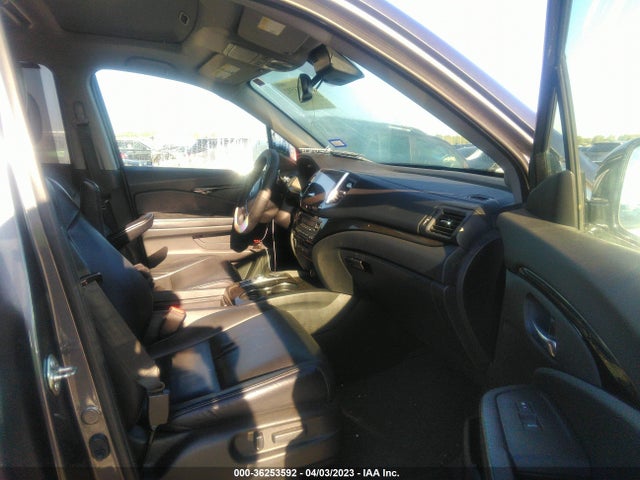2017 HONDA PILOT TOURING VIN: 5FNYF5H91HB011541