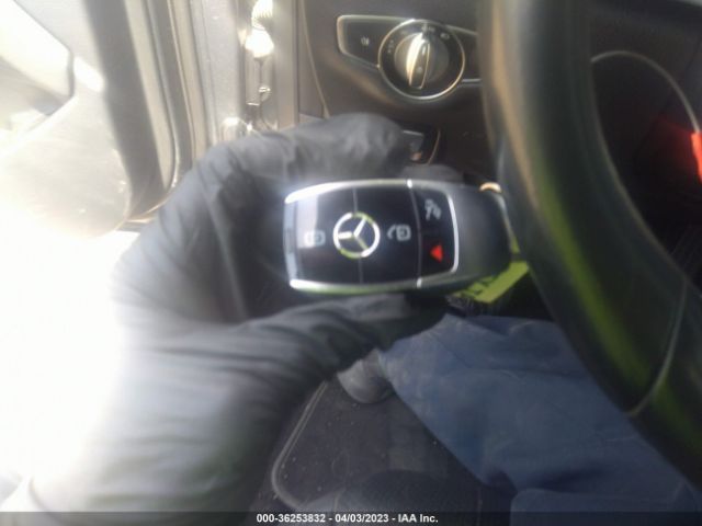 WDDZF4JB8KA529972 Mercedes-Benz E-class E 300