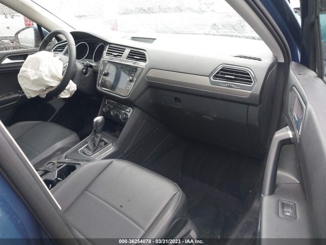 3VV3B7AX9LM046747 Volkswagen Tiguan Se/sel/se R-line Black