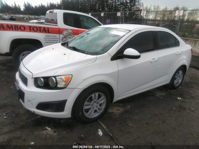 Chevrolet SONIC LT 2014 1G1JC5SH4E4203137 Image 2