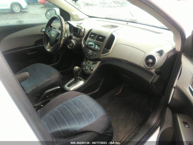 Chevrolet SONIC LT 2014 1G1JC5SH4E4203137 Image 5