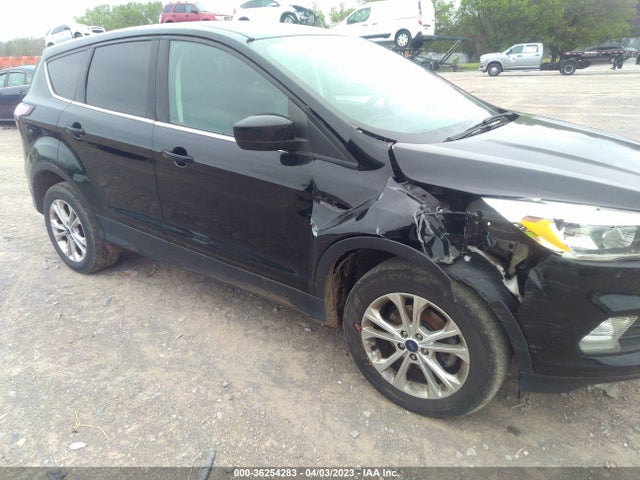 2017 Ford Escape, VIN: 1FMCU0GDXHUE04983