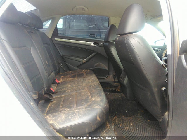 1VWAT7A30GC052215 Volkswagen Passat 1.8t R-line W/comfort Pkg