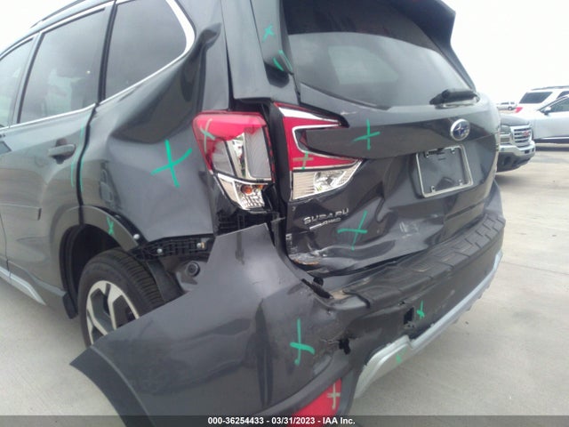 JF2SKARCXNH505401 Subaru Forester Touring