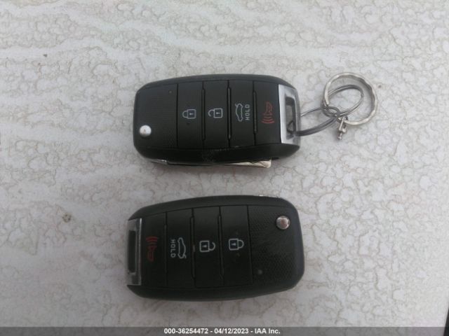 5XXGM4A76FG381110 KIA Optima Lx