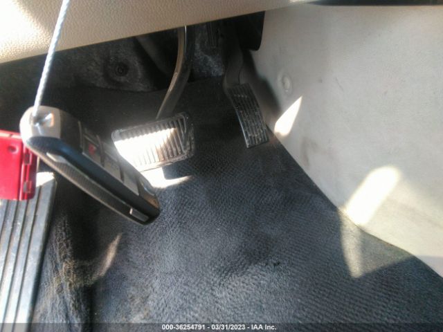 KNDMB5C1XH6254255 KIA SEDONA LX