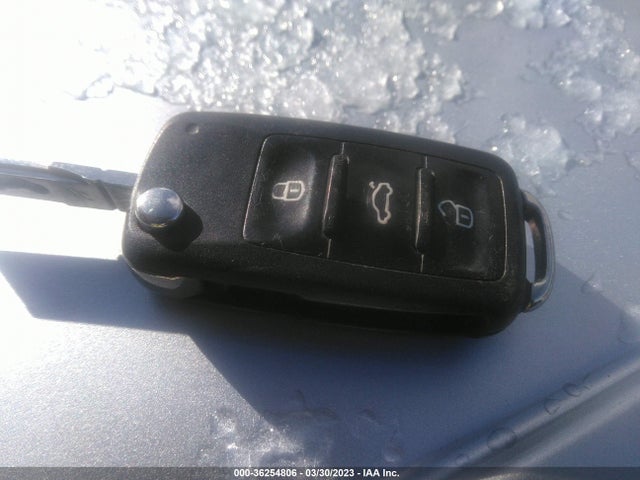 2013 VOLKSWAGEN JETTA SEDAN SE VIN: 3VWDP7AJ9DM280840
