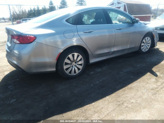 Chrysler 200 LX 2015 1C3CCCFB4FN550087 Image 4