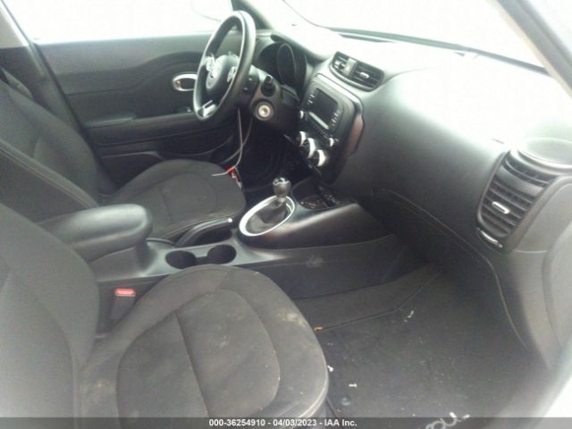 KNDJN2A29J7535810 KIA Soul Base