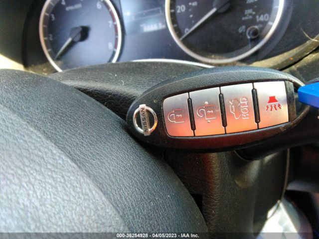 3N1CN8DV7LL875041 Nissan VERSA S