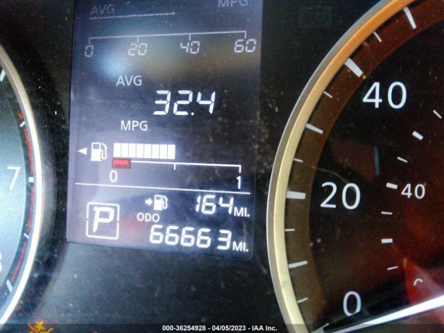 3N1CN8DV7LL875041 Nissan VERSA S