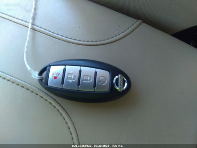 JN8AT2MV9HW008463 Nissan ROGUE SV
