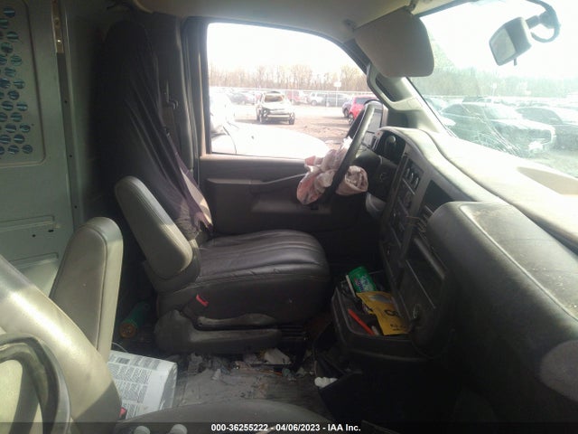Chevrolet EXPRESS CARGO VAN 2017 1GCWGAFF6H1281914 Image 6