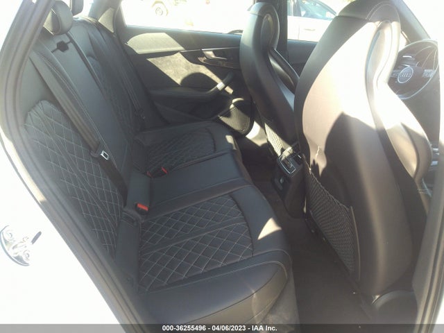 WAUC4AF40JA058572 Audi S4 Prestige