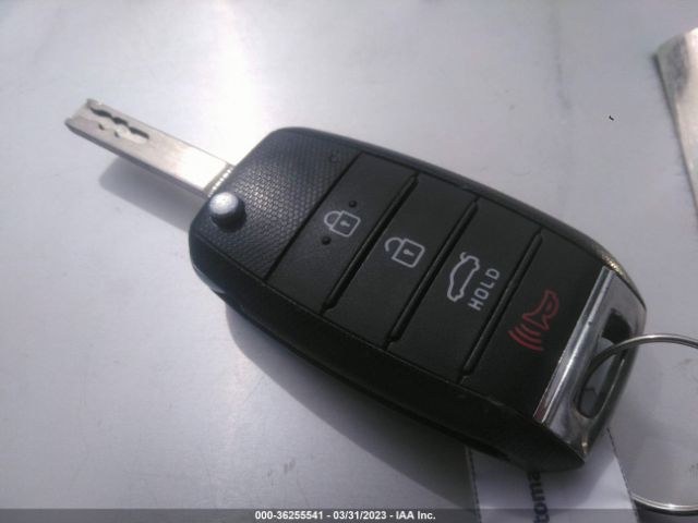 3KPA24AB7KE164068 KIA RIO S