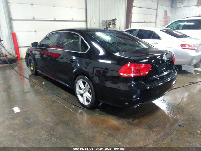 1VWBV7A3XFC051294 Volkswagen Passat 2.0l Tdi Se W/sunroof