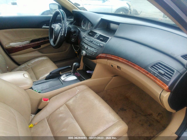 2011 HONDA ACCORD SDN EX-L VIN: 1HGCP2F89BA005469