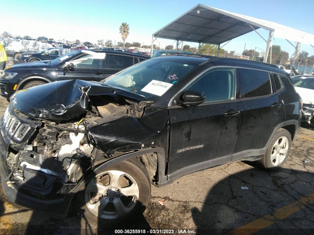 3C4NJCBB5JT377074 Jeep Compass Latitude