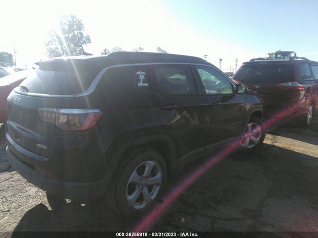 3C4NJCBB5JT377074 Jeep Compass Latitude