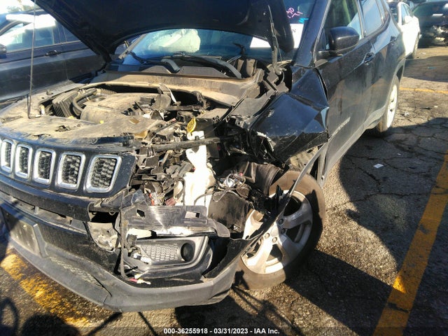 3C4NJCBB5JT377074 Jeep Compass Latitude