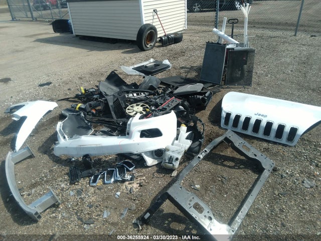 1C4PJMCS3HW615215 Jeep Cherokee Latitude