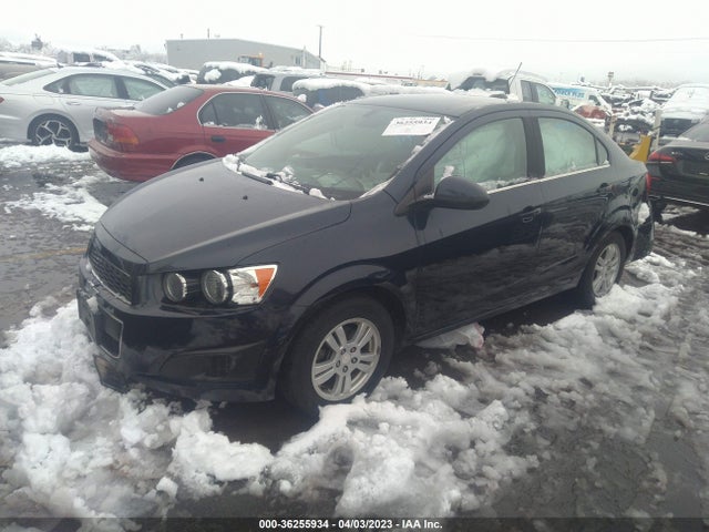 Chevrolet SONIC LT 2015 1G1JC5SH3F4166373 Image 2