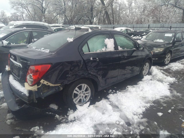 Chevrolet SONIC LT 2015 1G1JC5SH3F4166373 Image 4