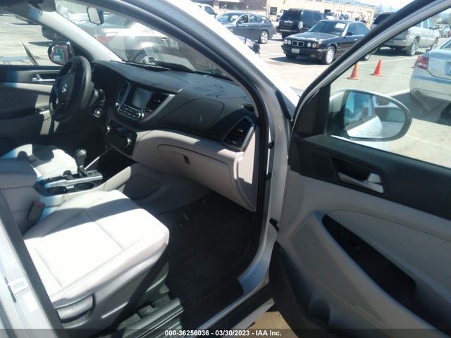 Hyundai TUCSON SEL 2018 KM8J33A47JU607789 Image 6