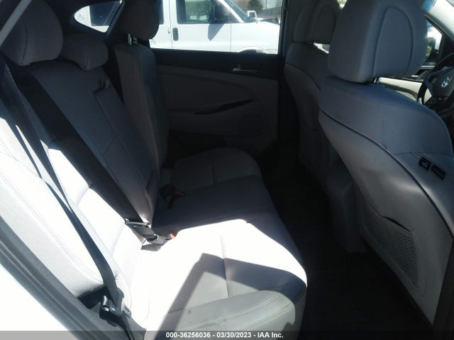Hyundai TUCSON SEL 2018 KM8J33A47JU607789 Image 9