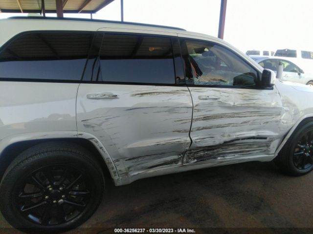 1C4RJEAG2HC702117 Jeep Grand Cherokee Altitude