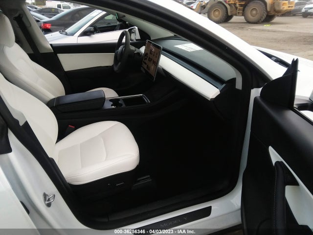 Tesla Model Y Long Range 2022 7SAYGDEE8NF322780 Image 5