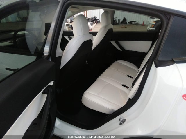 Tesla Model Y Long Range 2022 7SAYGDEE8NF322780 Image 8