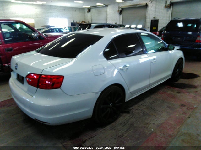 3VW2K7AJ7EM326043 Volkswagen Jetta Sedan S