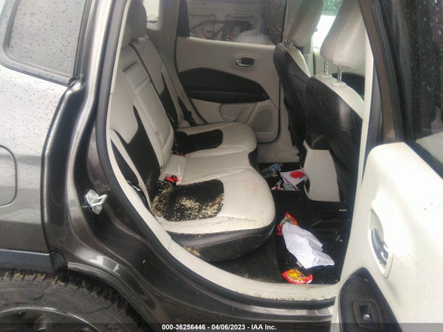 3C4NJCBB5JT489552 Jeep Compass Latitude