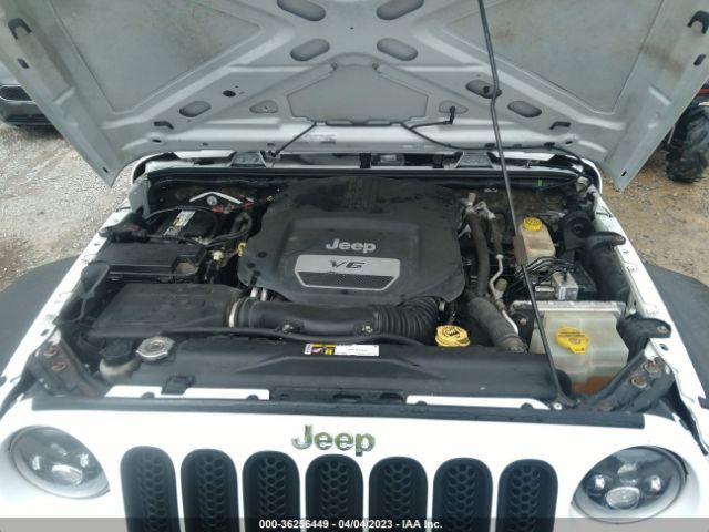 1C4BJWDG5GL145138 Jeep Wrangler Unlimited Sport