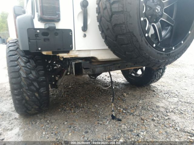 1C4BJWDG5GL145138 Jeep Wrangler Unlimited Sport