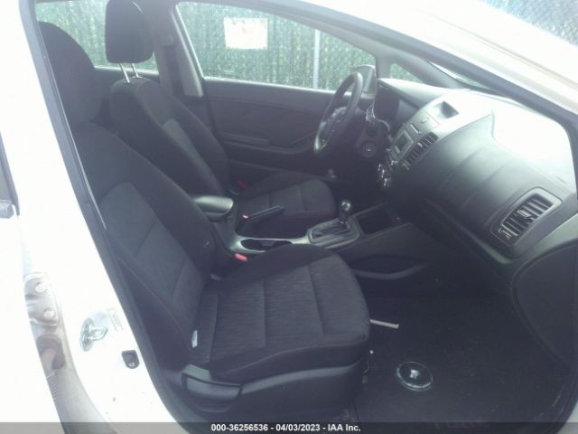 KNAFK4A65G5551372 KIA FORTE LX