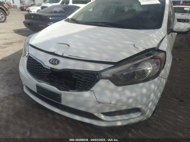 KNAFK4A65G5551372 KIA FORTE LX
