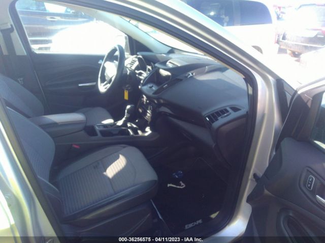 1FMCU9G94HUA50586 Ford ESCAPE SE