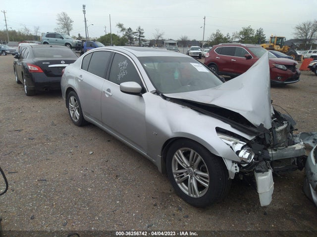 2015 JN1CV6AP8FM500912 main image