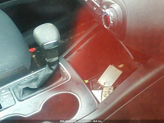 5XYPGDA34KG443453 KIA SORENTO LX