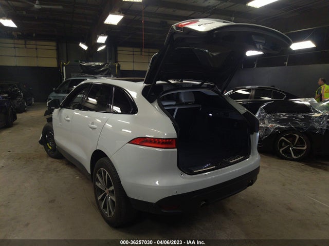 2020 JAGUAR F-PACE SADCK2FX5LA627304 Photo 2