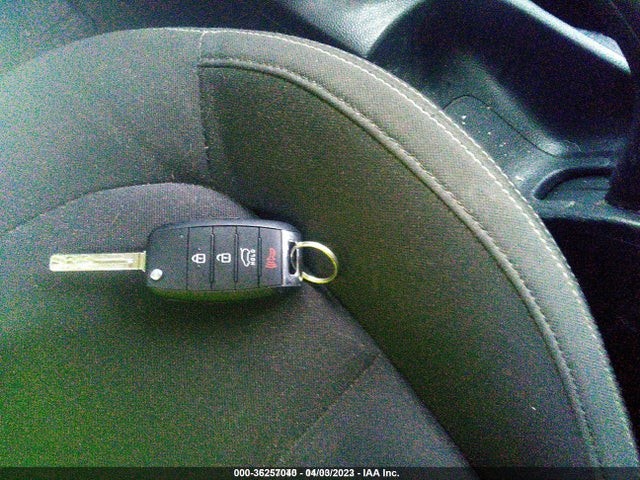KNDJN2A21F7801215 KIA Soul