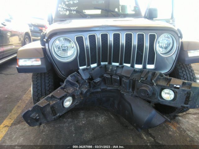 1C4HJXEG5JW322386 Jeep Wrangler Unlimited Sahara