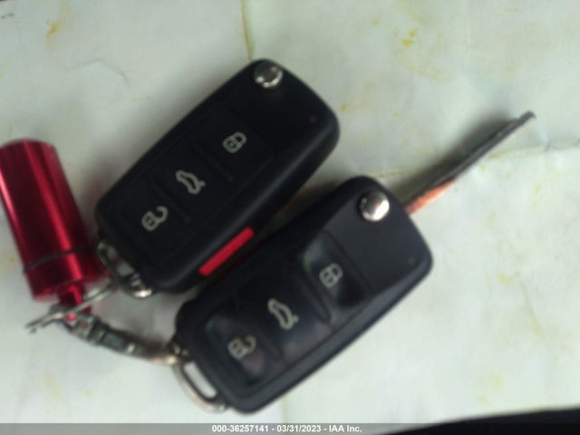 Volkswagen TIGUAN S 2014 WVGBV3AX6EW024665 Image 3