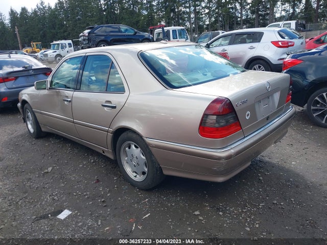 2000 MERCEDES-BENZ C CLASS VIN: WDBHA29GXYA854929