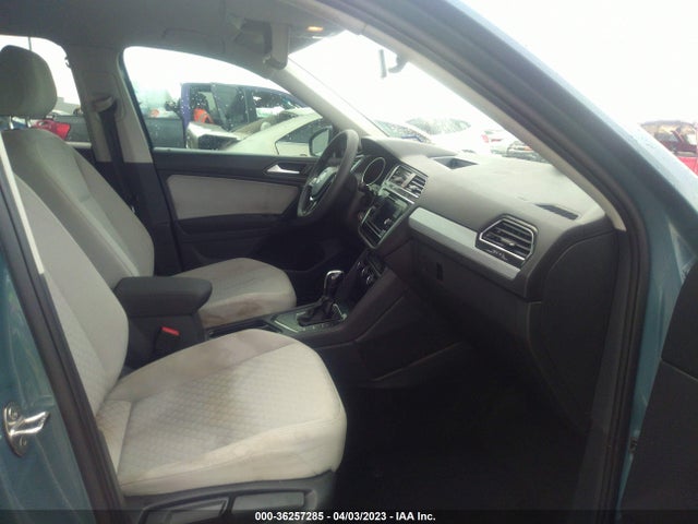 3VV1B7AX8KM200340 Volkswagen TIGUAN S